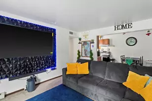 N115W17131 Armada Dr, Germantown, WI 53022 - Photo 6