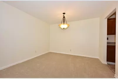 945 W Heritage Ct #104, Mequon, WI 53092 - Photo 10