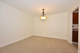 945 W Heritage Ct, Mequon, WI 53092 - Photo 10