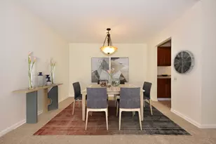 945 W Heritage Ct, Mequon, WI 53092 - Photo 6