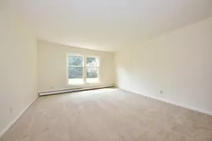 945 W Heritage Ct, Mequon, WI 53092 - Photo 20