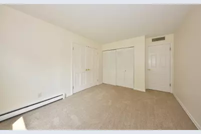 945 W Heritage Ct #104, Mequon, WI 53092 - Photo 18