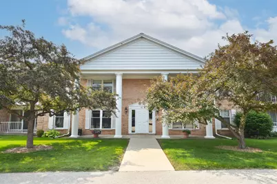 945 W Heritage Ct #104, Mequon, WI 53092 - Photo 1