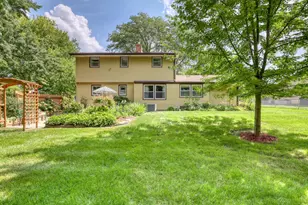 7645 S Mission Dr, Franklin, WI 53132 - Photo 28