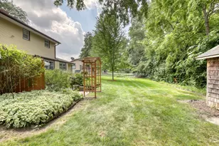 7645 S Mission Dr, Franklin, WI 53132 - Photo 32