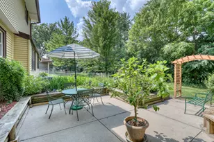 7645 S Mission Dr, Franklin, WI 53132 - Photo 34