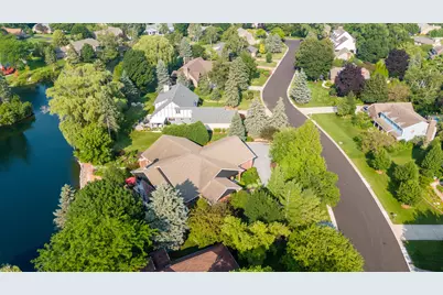 3520  Pleasant Ln, Racine, WI 53405 - Photo 12