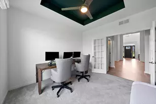 10190 S Woodside Ct, Franklin, WI 53132 - Photo 14