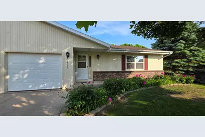 1925  Hilltop Dr, West Bend, WI 53095 - Photo 22