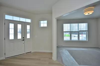 8211 W Skylark Dr, Mequon, WI 53097 - Photo 6