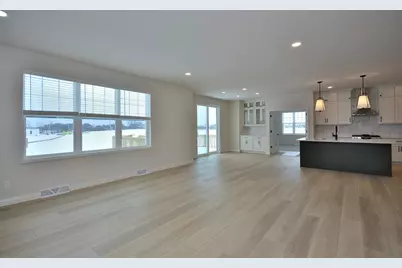 8211 W Skylark Dr, Mequon, WI 53097 - Photo 12