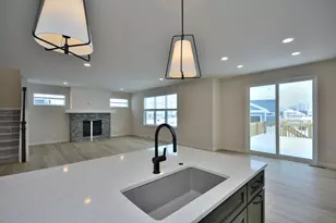 8211 W Skylark Dr, Mequon, WI 53097 - Photo 14