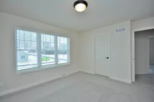 8211 W Skylark Dr, Mequon, WI 53097 - Photo 32