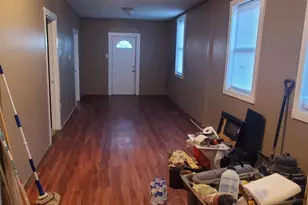 1300 W Greenfield Ave, Milwaukee, WI 53204 - Photo 10