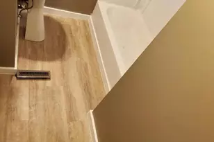 1300 W Greenfield Ave, Milwaukee, WI 53204 - Photo 16