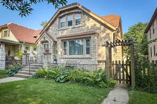 2640 N 48th St, Milwaukee, WI 53210 - Photo 2