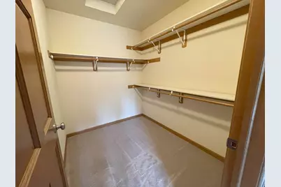 921  Village Center Dr #203, Racine, WI 53406 - Photo 10