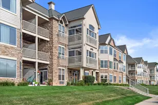 6995 S Riverwood Blvd, Franklin, WI 53132 - Photo 32