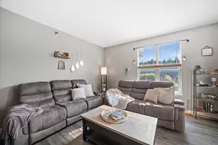 6995 S Riverwood Blvd, Franklin, WI 53132 - Photo 2