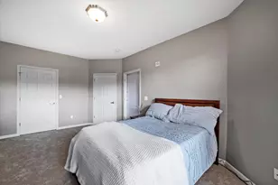 6995 S Riverwood Blvd, Franklin, WI 53132 - Photo 18