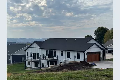 4078  Brooke Elizabeth Dr, Onalaska, WI 54650 - Photo 2