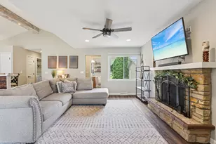 4123 W Mary Ann Dr, Franklin, WI 53132 - Photo 8