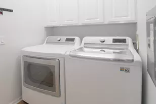 6826 S 34th St, Franklin, WI 53132 - Photo 22