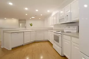 6826 S 34th St, Franklin, WI 53132 - Photo 8