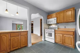 8020 Ridgeway Dr, Burlington, WI 53105 - Photo 10