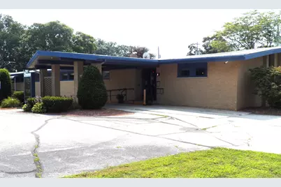 601 N 8th St, Manitowoc, WI 54220 - Photo 2