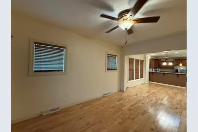 2012 N Buffum St, Milwaukee, WI 53212 - Photo 10