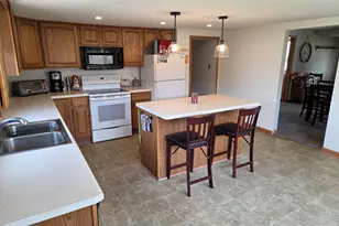 193 Martin St, Sharon, WI 53585 - Photo 6