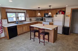 193 Martin St, Sharon, WI 53585 - Photo 4