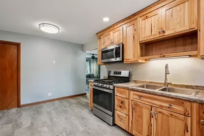 9707 W Metcalf Pl #9711, Milwaukee, WI 53222 - Photo 28