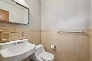 9707 W Metcalf Pl, Milwaukee, WI 53222 - Photo 12