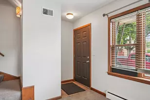 9707 W Metcalf Pl, Milwaukee, WI 53222 - Photo 6