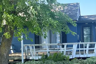 956 Circle Dr, Manitowoc, WI 54220 - Photo 2