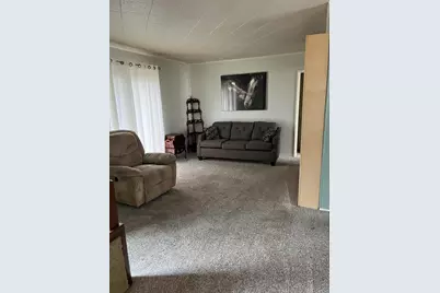 956  Circle Dr, Manitowoc, WI 54220 - Photo 6