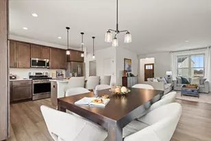 2707 Mapleton Ave, East Troy, WI 53120 - Photo 8