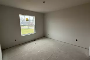 2402 Hoods Creek Path, Racine, WI 53406 - Photo 6