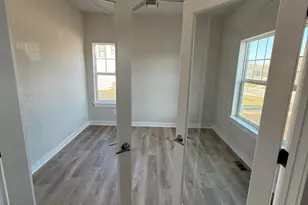 2402 Hoods Creek Path, Racine, WI 53406 - Photo 4