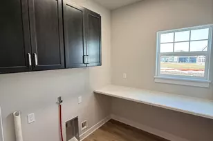 2402 Hoods Creek Path, Racine, WI 53406 - Photo 10