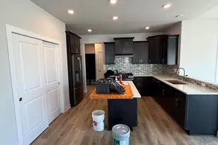 2402 Hoods Creek Path, Racine, WI 53406 - Photo 6