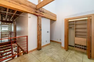 904 E Pearson St, Milwaukee, WI 53202 - Photo 12