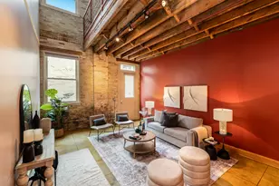 904 E Pearson St, Milwaukee, WI 53202 - Photo 2