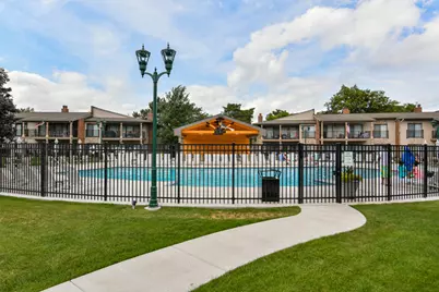 31  Abbey Villa Cir #D, Fontana, WI 53125 - Photo 30