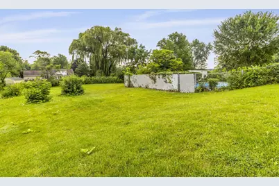 N69W15889  Eileen Ave, Menomonee Falls, WI 53051 - Photo 14