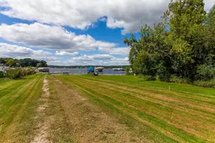 N20W28282 Oakton Rd, Delafield, WI 53072 - Photo 40