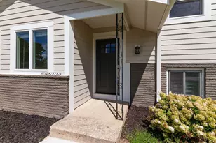 N20W28282 Oakton Rd, Delafield, WI 53072 - Photo 8