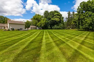 N20W28282 Oakton Rd, Delafield, WI 53072 - Photo 14